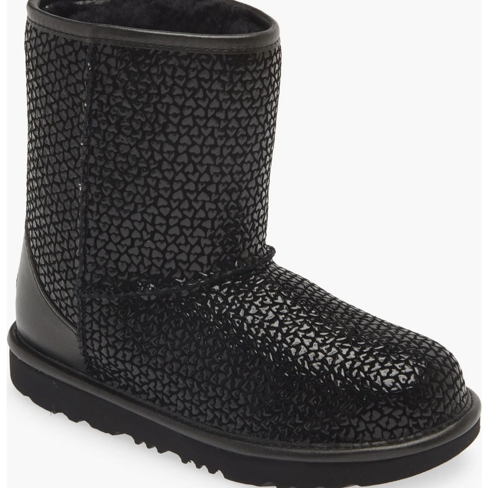 UGG Kids' Classic II Gel Heart Boot
UGG®